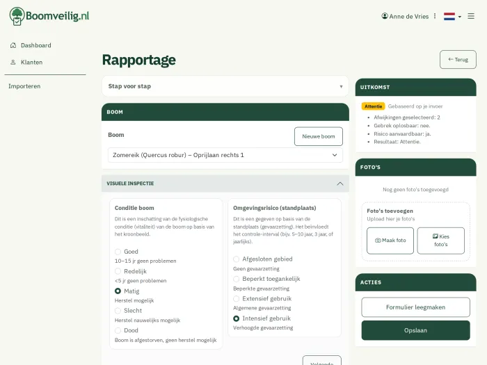 Filling in a tree report on a tablet
